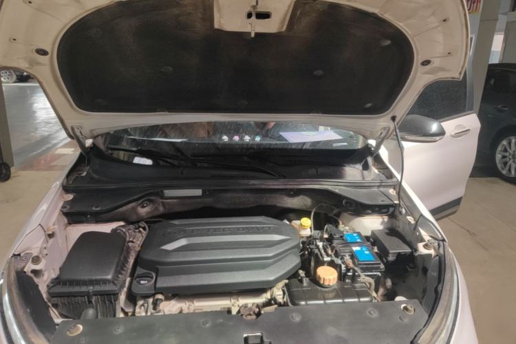 Used Baojun 510 2017 1.5L Automatic Luxury Model Engine Bay