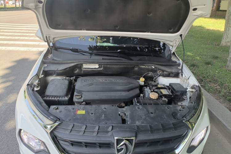Used Baojun 510 2017 1.5L manual Comfort trim Engine Bay