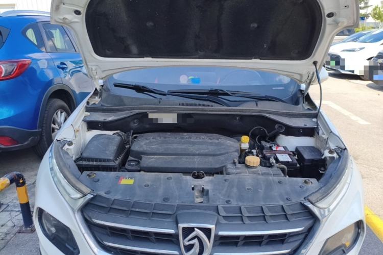 Used Baojun 510 2017 1.5L Automatic Fashion Model Engine Bay