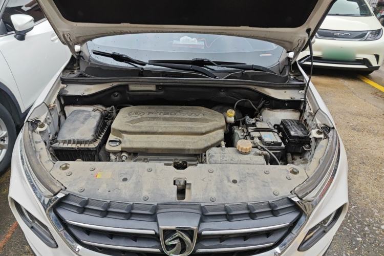 Used Baojun 510 2017 1.5L Manual Fashion Model Engine Bay