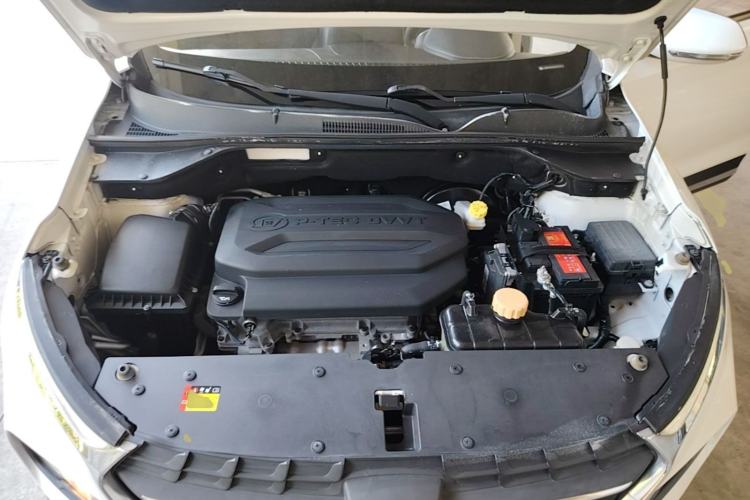 Used Baojun 510 2017 1.5L Automatic Fashion Model Engine Bay