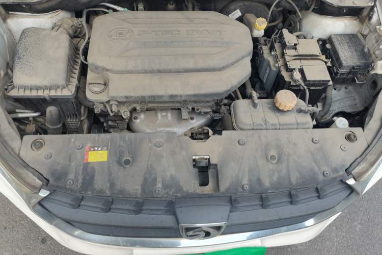 Used Baojun 510 2017 1.5L manual Comfort trim Engine Bay