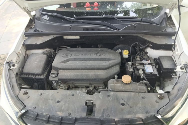 Used Baojun 510 2017 1.5L Automatic Fashion Model Engine Bay
