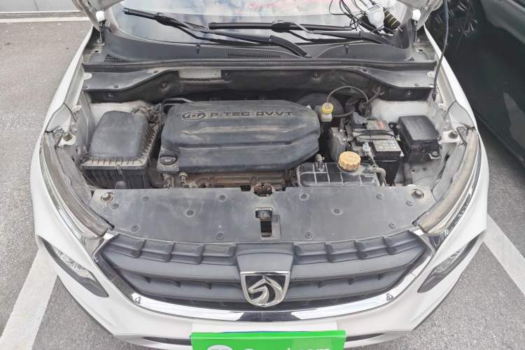 Used Baojun 510 2017 1.5L manual Comfort trim Engine Bay