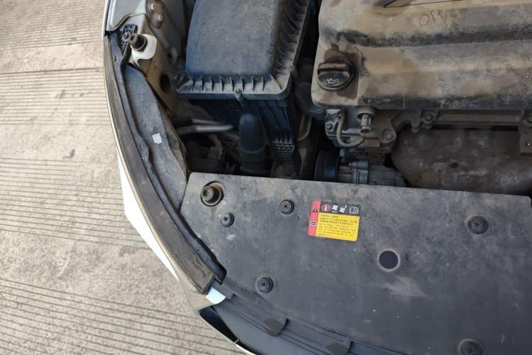 Used Baojun 510 2017 1.5L manual Comfort trim Engine Bay Right