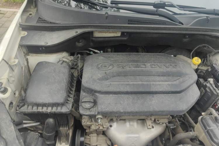 Used Baojun 510 2017 1.5L Automatic Fashion Model Engine Bay Right