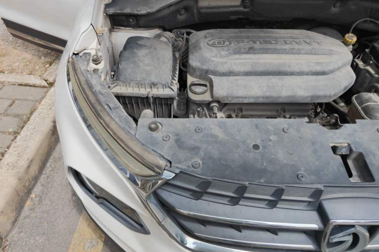 Used Baojun 510 2017 1.5L Manual Luxury Model Engine Bay Right