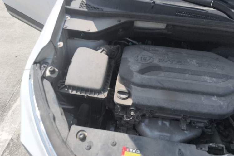 Used Baojun 510 2017 1.5L Manual Fashion Model Engine Bay Right