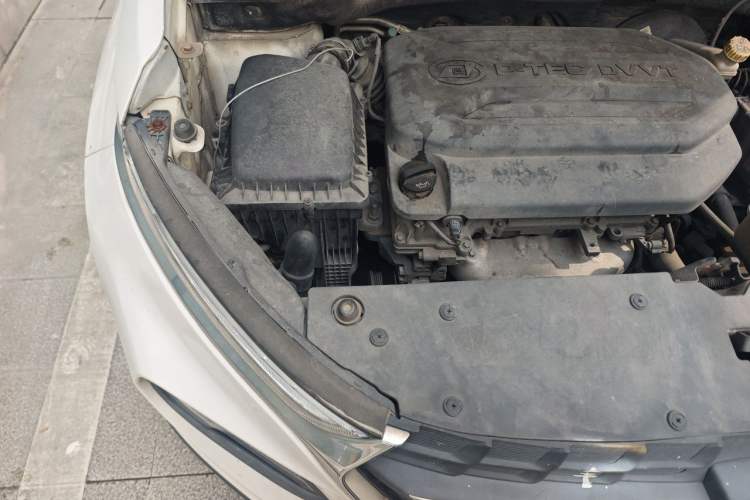 Used Baojun 510 2017 1.5L Manual Fashion Model Engine Bay Right