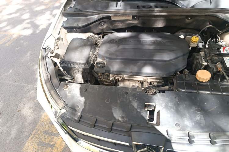 Used Baojun 510 2017 1.5L Automatic Fashion Model Engine Bay Right