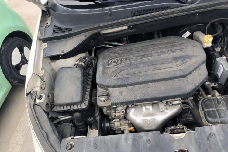Used Baojun 510 2017 1.5L Manual Fashion Model Engine Bay Right