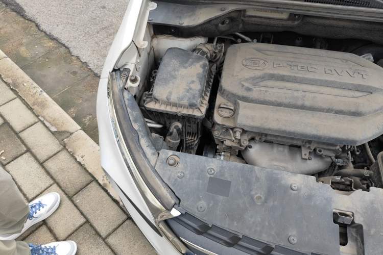 Used Baojun 510 2017 1.5L Automatic Fashion Model Engine Bay Right