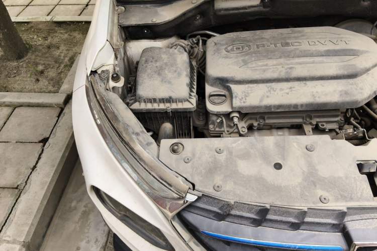 Used Baojun 510 2017 1.5L Manual Fashion Model Engine Bay Right