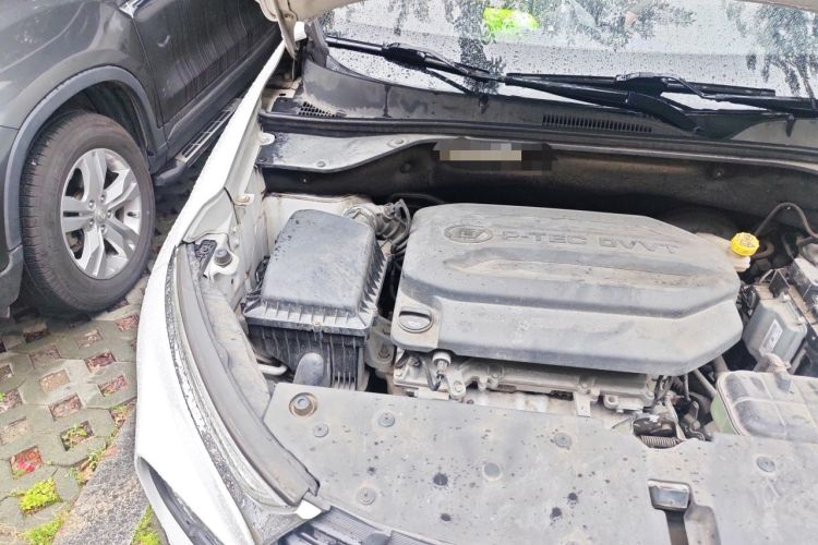 Used Baojun 510 2017 1.5L Manual Fashion Model Engine Bay Right
