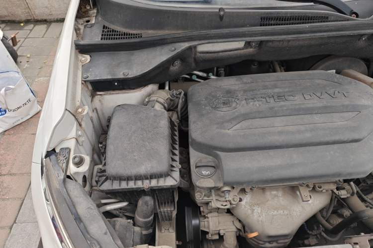 Used Baojun 510 2017 1.5L Automatic Fashion Model Engine Bay Right