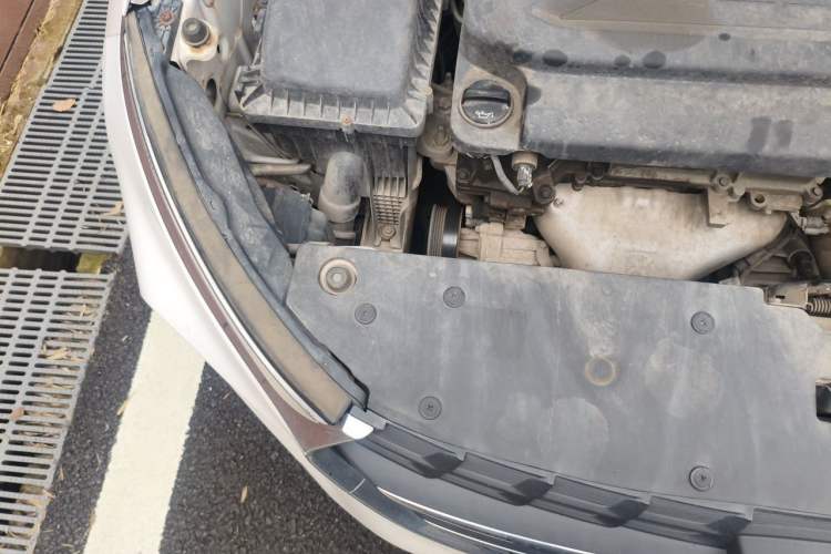 Used Baojun 510 2017 1.5L Manual Fashion Model Engine Bay Right