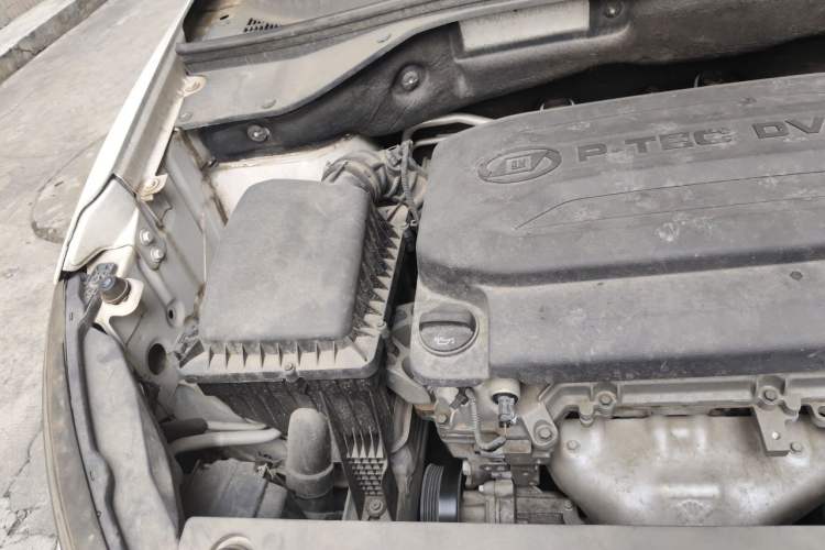 Used Baojun 510 2017 1.5L Automatic Fashion Model Engine Bay Right