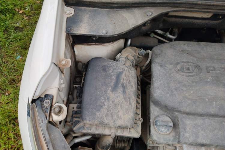 Used Baojun 510 2017 1.5L Manual Fashion Model Engine Bay Right