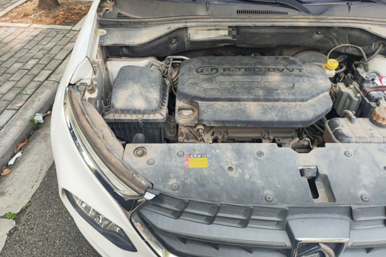 Used Baojun 510 2017 1.5L manual Comfort trim Engine Bay Right