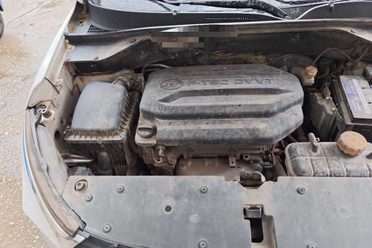 Used Baojun 510 2017 1.5L Manual Fashion Model Engine Bay Right
