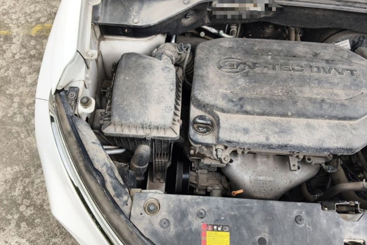 Used Baojun 510 2017 1.5L Automatic Fashion Model Engine Bay Right