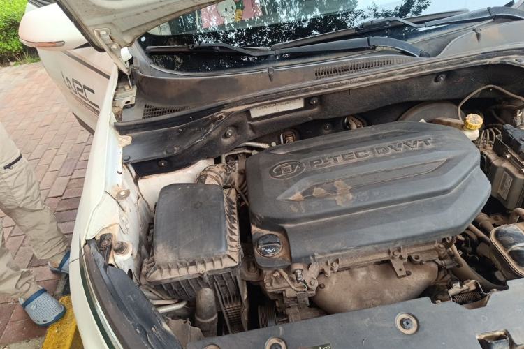 Used Baojun 510 2017 1.5L manual Comfort trim Engine Bay Right