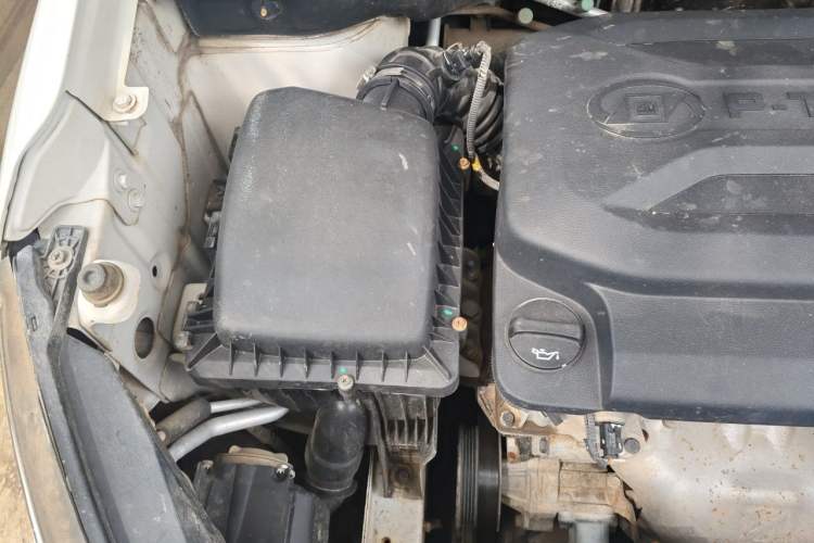 Used Baojun 510 2017 1.5L Automatic Fashion Model Engine Bay Right