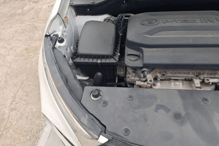 Used Baojun 510 2017 1.5L Manual Fashion Model Engine Bay Right