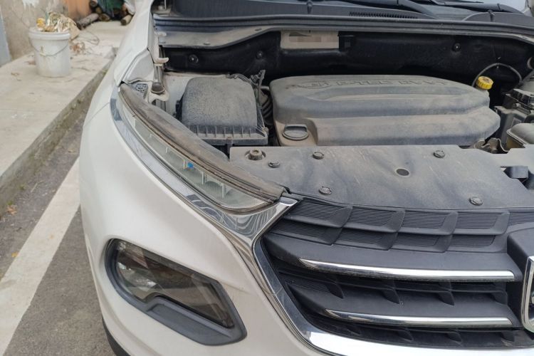 Used Baojun 510 2017 1.5L Manual Fashion Model Engine Bay Right