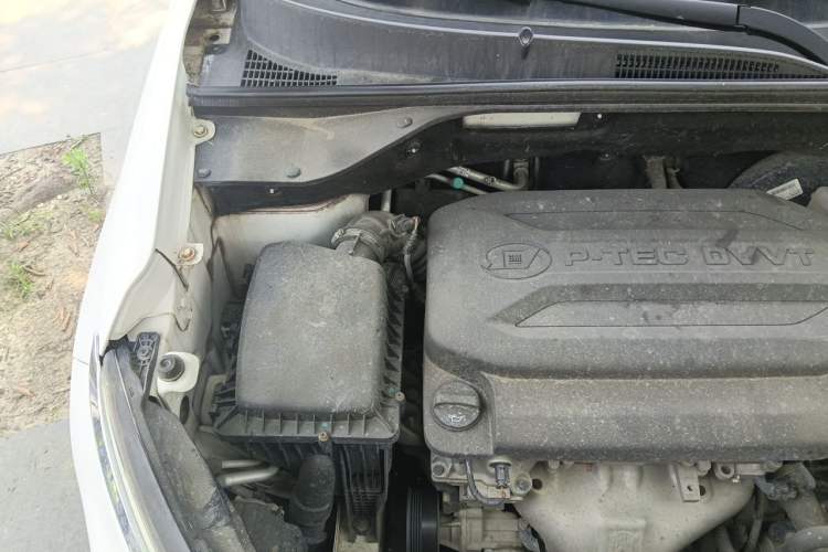 Used Baojun 510 2017 1.5L Automatic Fashion Model Engine Bay Right