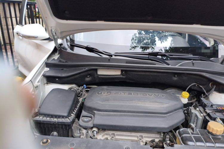 Used Baojun 510 2017 1.5L Manual Fashion Model Engine Bay Right