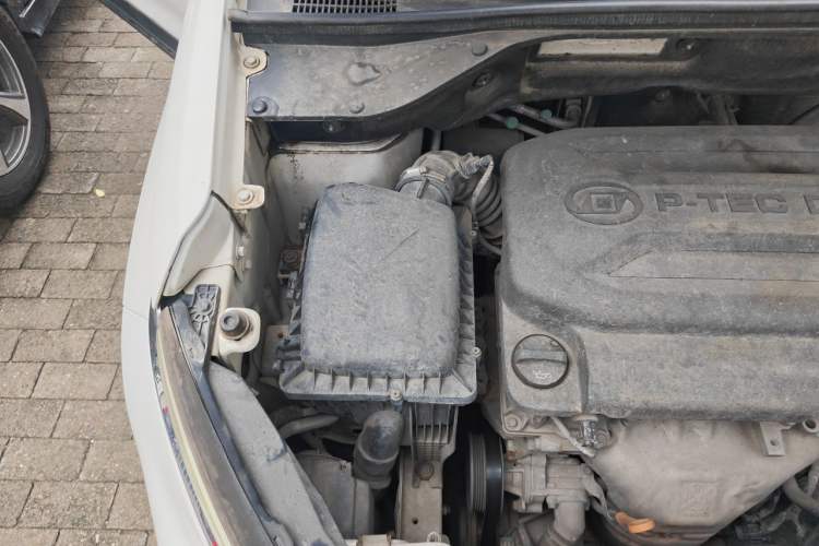 Used Baojun 510 2017 1.5L Automatic Fashion Model Engine Bay Right
