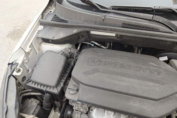 Used Baojun 510 2017 1.5L Manual Fashion Model Engine Bay Right