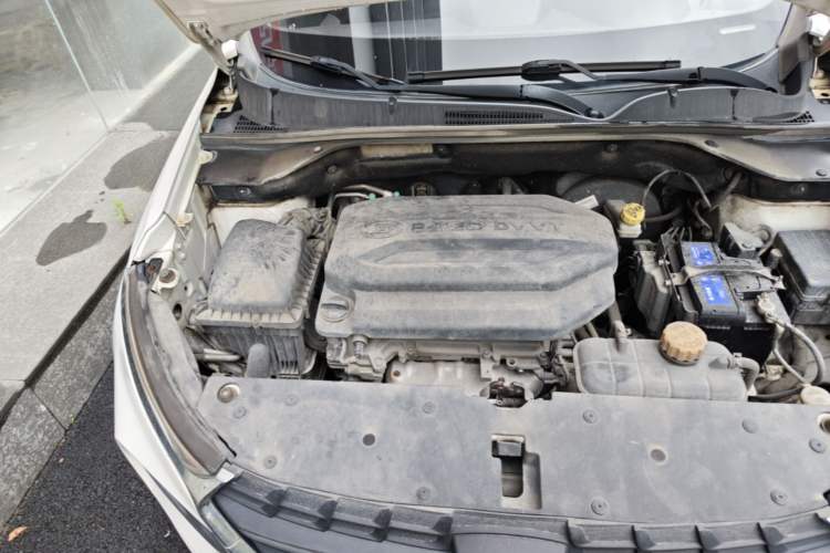 Used Baojun 510 2017 1.5L manual Comfort trim Engine Bay Right