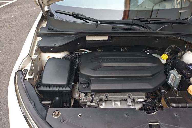 Used Baojun 510 2017 1.5L Manual Fashion Model Engine Bay Right