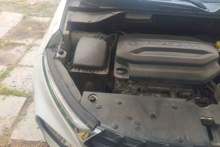 Used Baojun 510 2017 1.5L manual Comfort trim Engine Bay Right