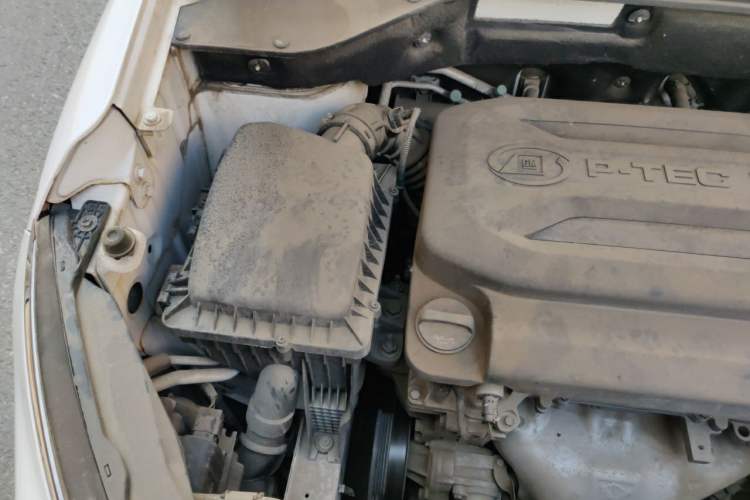 Used Baojun 510 2017 1.5L manual Comfort trim Engine Bay Right