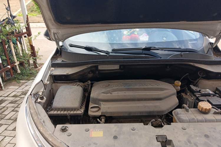 Used Baojun 510 2017 1.5L Manual Luxury Model Engine Bay Right