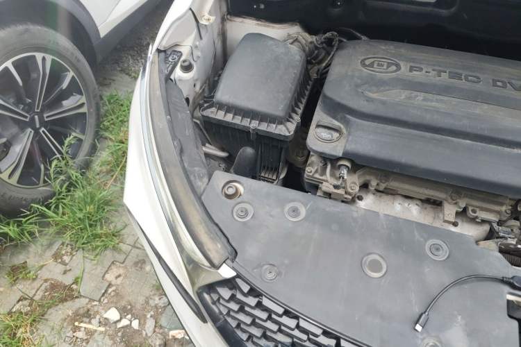 Used Baojun 510 2017 1.5L Manual Luxury Model Engine Bay Right