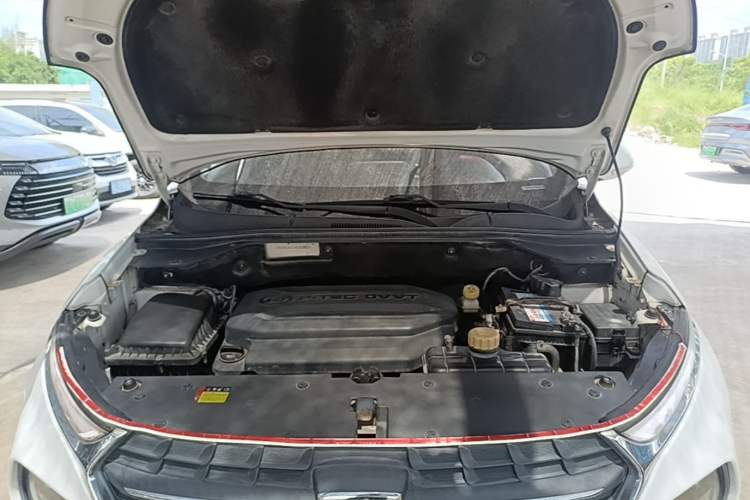 Used Baojun 510 2017 1.5L Automatic Fashion Model Engine Bay