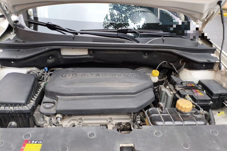 Used Baojun 510 2017 1.5L Manual Fashion Model Engine Bay