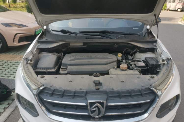 Used Baojun 510 2017 1.5L Automatic Luxury Model Engine Bay