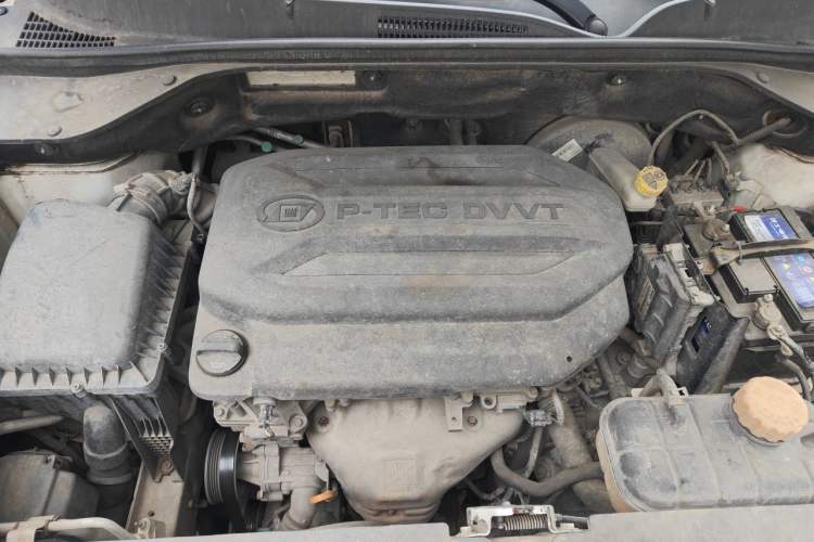Used Baojun 510 2017 1.5L Automatic Fashion Model Engine Bay