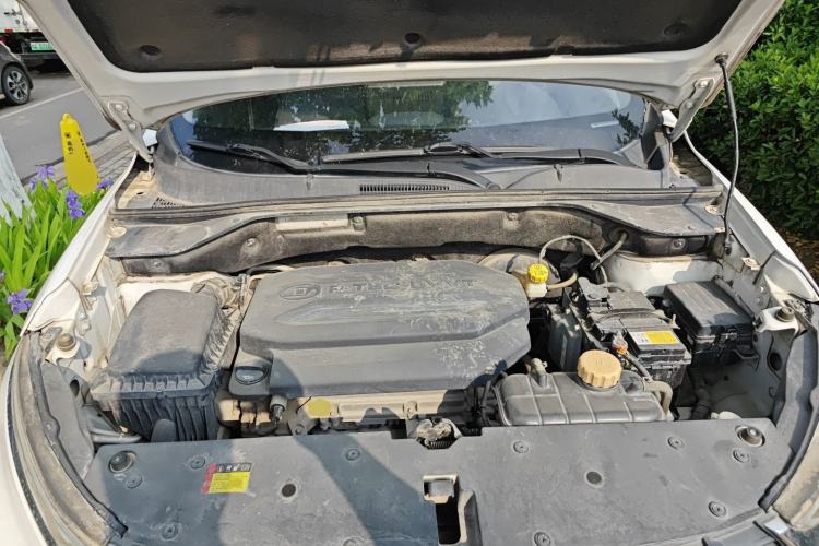 Used Baojun 510 2017 1.5L manual Comfort trim Engine Bay