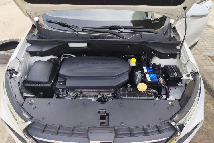 Used Baojun 510 2017 1.5L Manual Fashion Model Engine Bay
