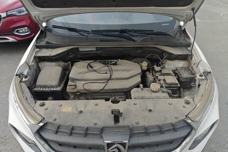 Used Baojun 510 2017 1.5L manual Comfort trim Engine Bay