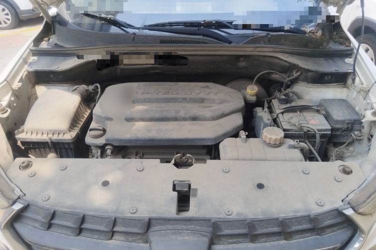 Used Baojun 510 2017 1.5L manual Comfort trim Engine Bay
