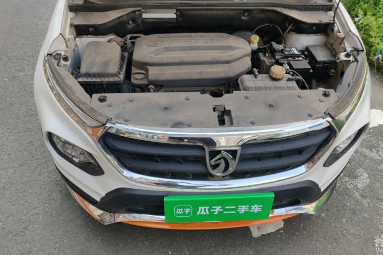 Used Baojun 510 2017 1.5L manual Comfort trim Engine Bay