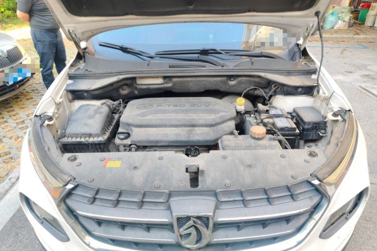 Used Baojun 510 2017 1.5L Manual Luxury Model Engine Bay