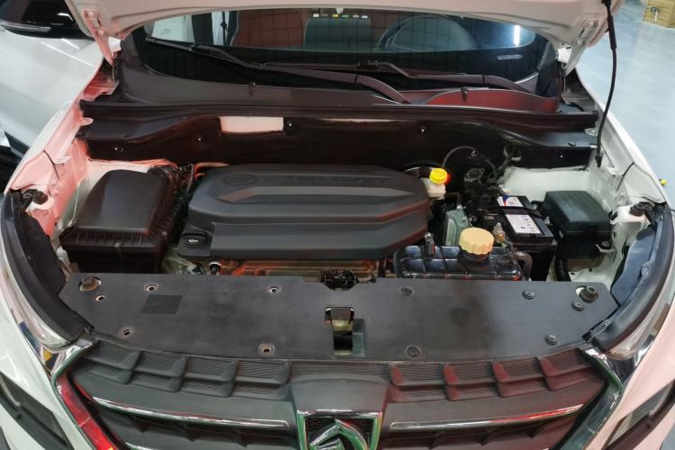 Used Baojun 510 2017 1.5L Manual Luxury Model Engine Bay